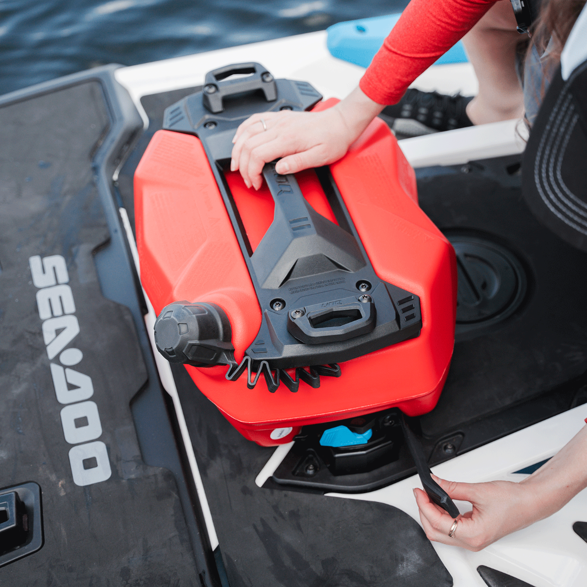 Bidon de carburant empilable Sea-Doo LinQ de 3,8 US Gal (14,5 L) - Rangement de carburant LinQ, 295100950