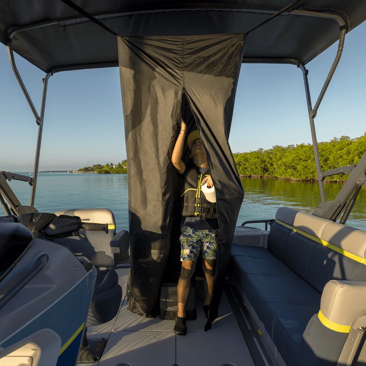 Sea-Doo Pop-Up Changing Room & Emergency Toilet for Switch Pontoon - Privacy Shelter Kit, 295101419