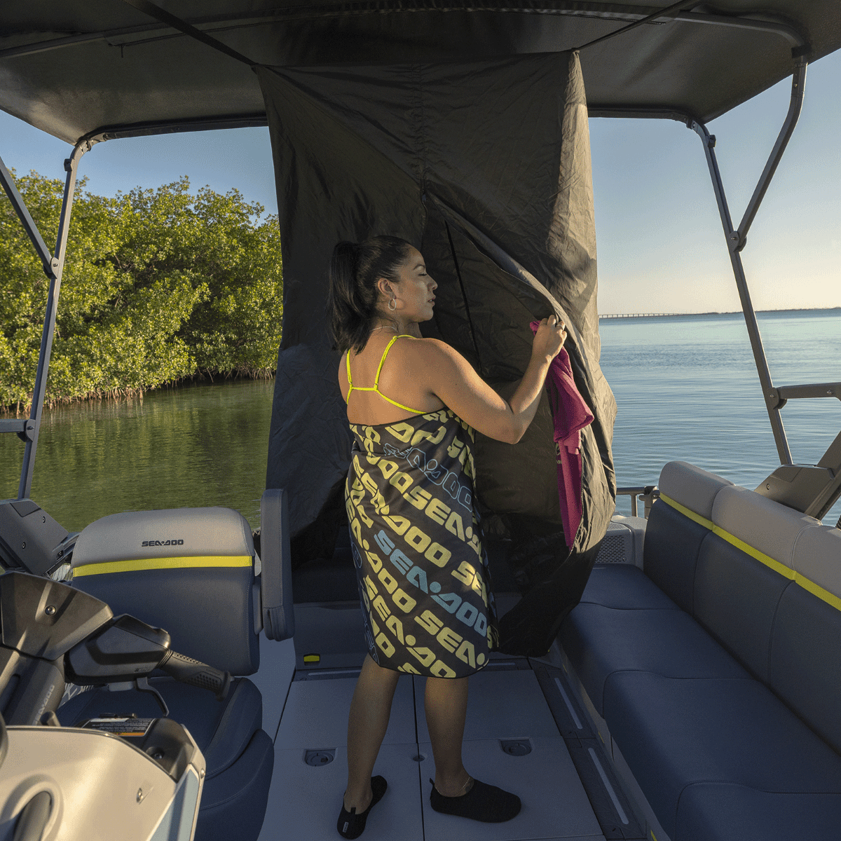 Sea-Doo Pop-Up Changing Room & Emergency Toilet for Switch Pontoon - Privacy Shelter Kit, 295101419