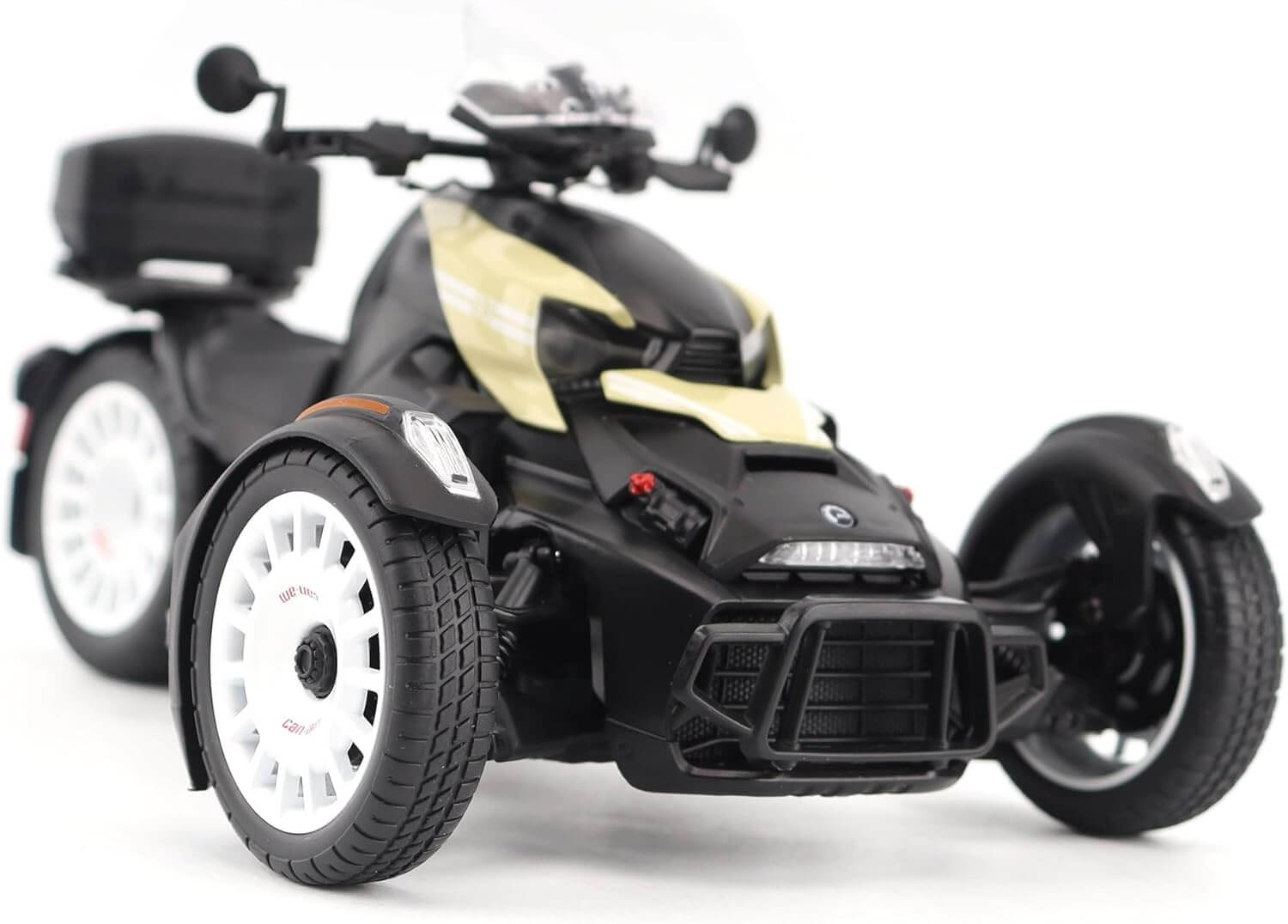 BRP Bombardier Models 1:12 Scale Diecast Replica Can-Am Ryker Rally, Sand, 68001