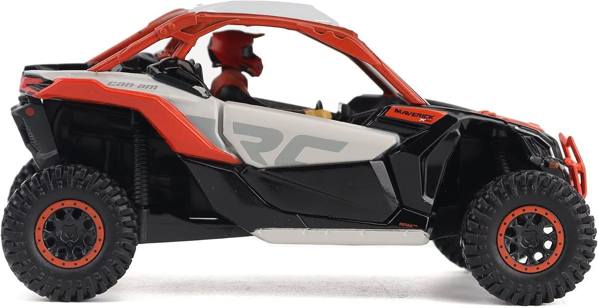 Diecast Masters Can-Am Maverick X3 X RC Turbo RR 1:32 diecast model, Chalk Gray & Magma Red #60002 – view 2