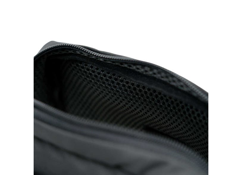 Ski-Doo 3W Heated Long Riser Block Bag black close-up zippered mesh interior