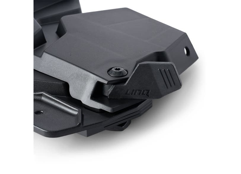 Ski-Doo LinQ Removable Snowflap 860201914, LinQ mount close-up