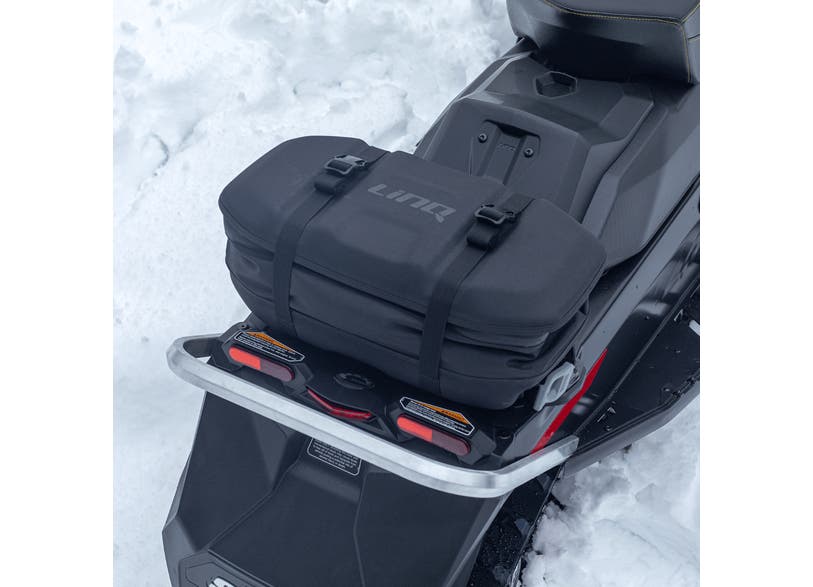Ski-Doo LinQ 4.5 US Gal (17 L) Trail Expandable Bag in Black, 860202895