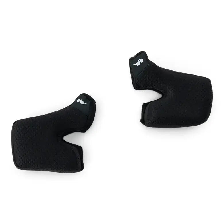 Cheek pad set for oxygen helmet