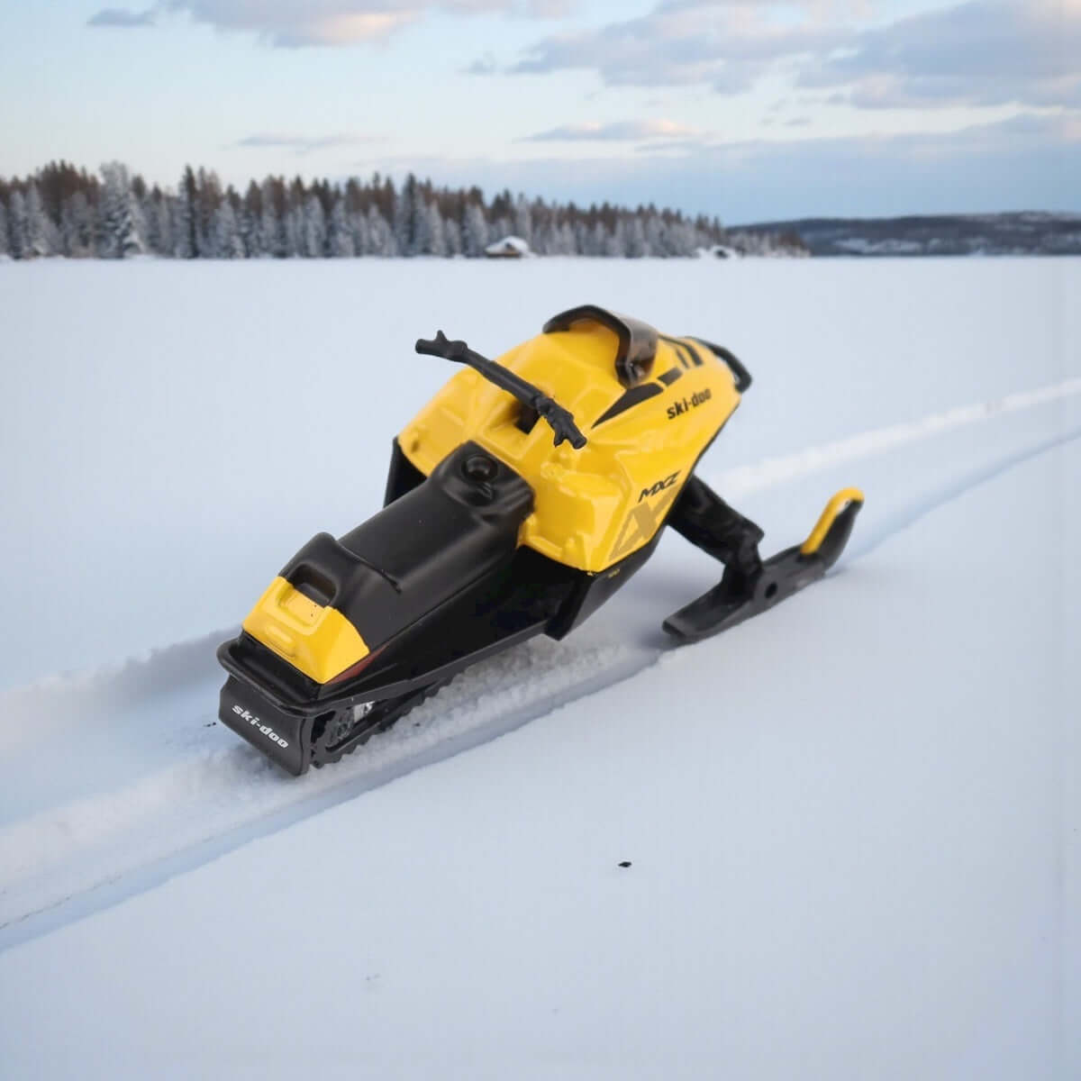 Modèle réduit BRP Bombardier à l'échelle 1:32 en métal moulé sous pression Ski-Doo MXZ Blizzard (segment sentier) + MXZ 120cc (modèle enfant), jaune néo 60022