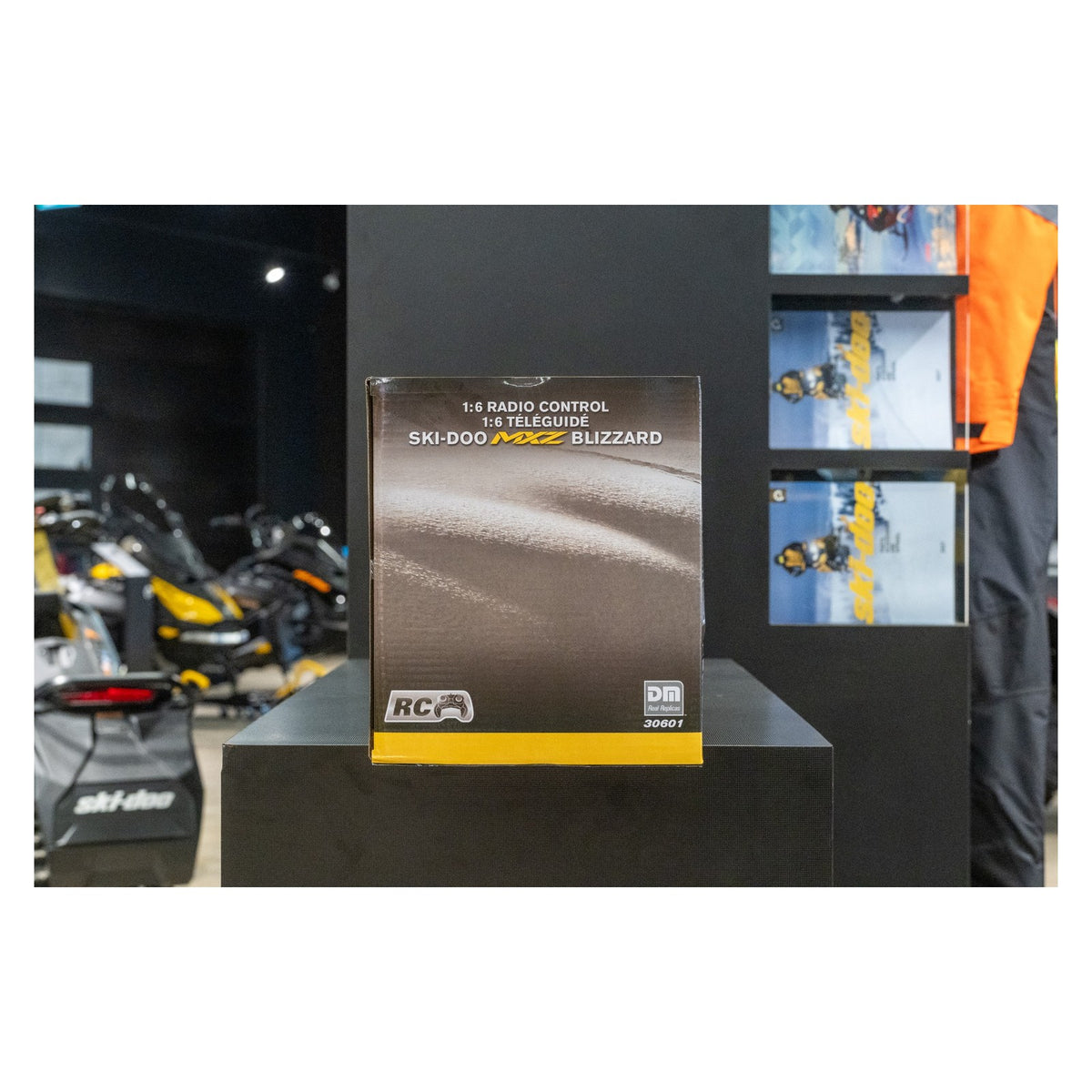 Ski-Doo MXZ Blizzard 1:6 scale RC toy snowmobile box on display stand, B107590010