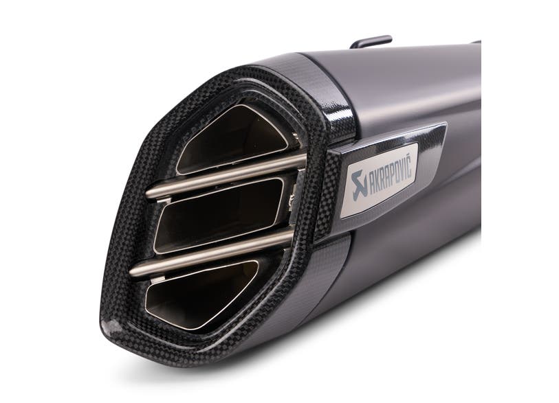 Akrapovič Sinister Silencer carbon fiber tip closeup for Can-Am Spyder F3 F3-S black exhaust
