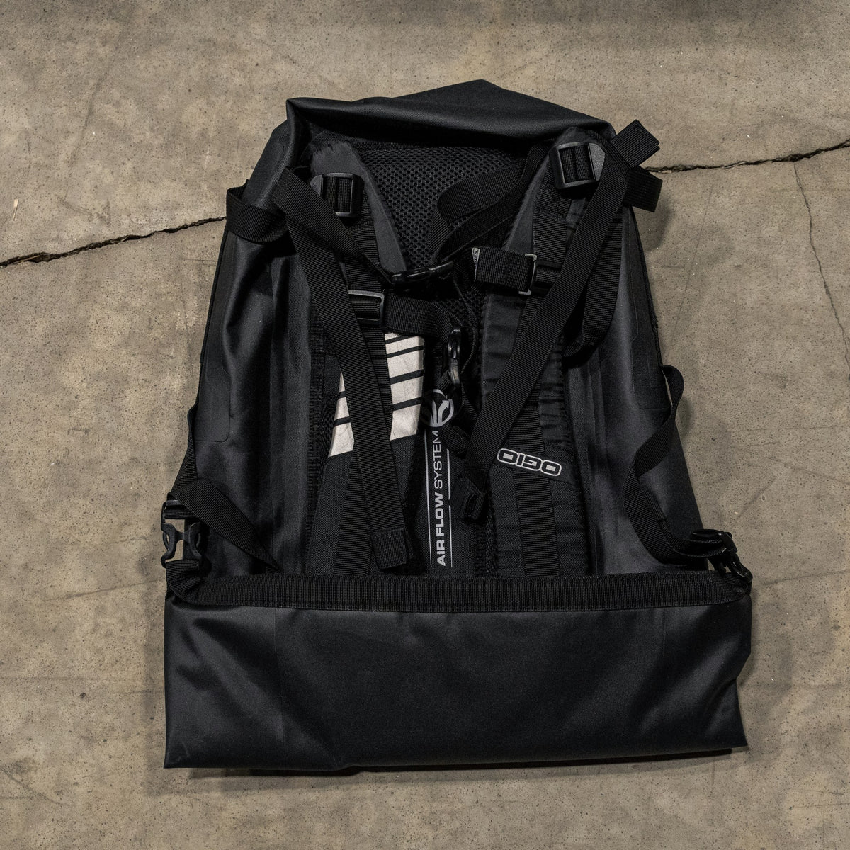Sea-Doo Carrier Dry Backpack by Ogio 487801143 - back with Air Flow System straps