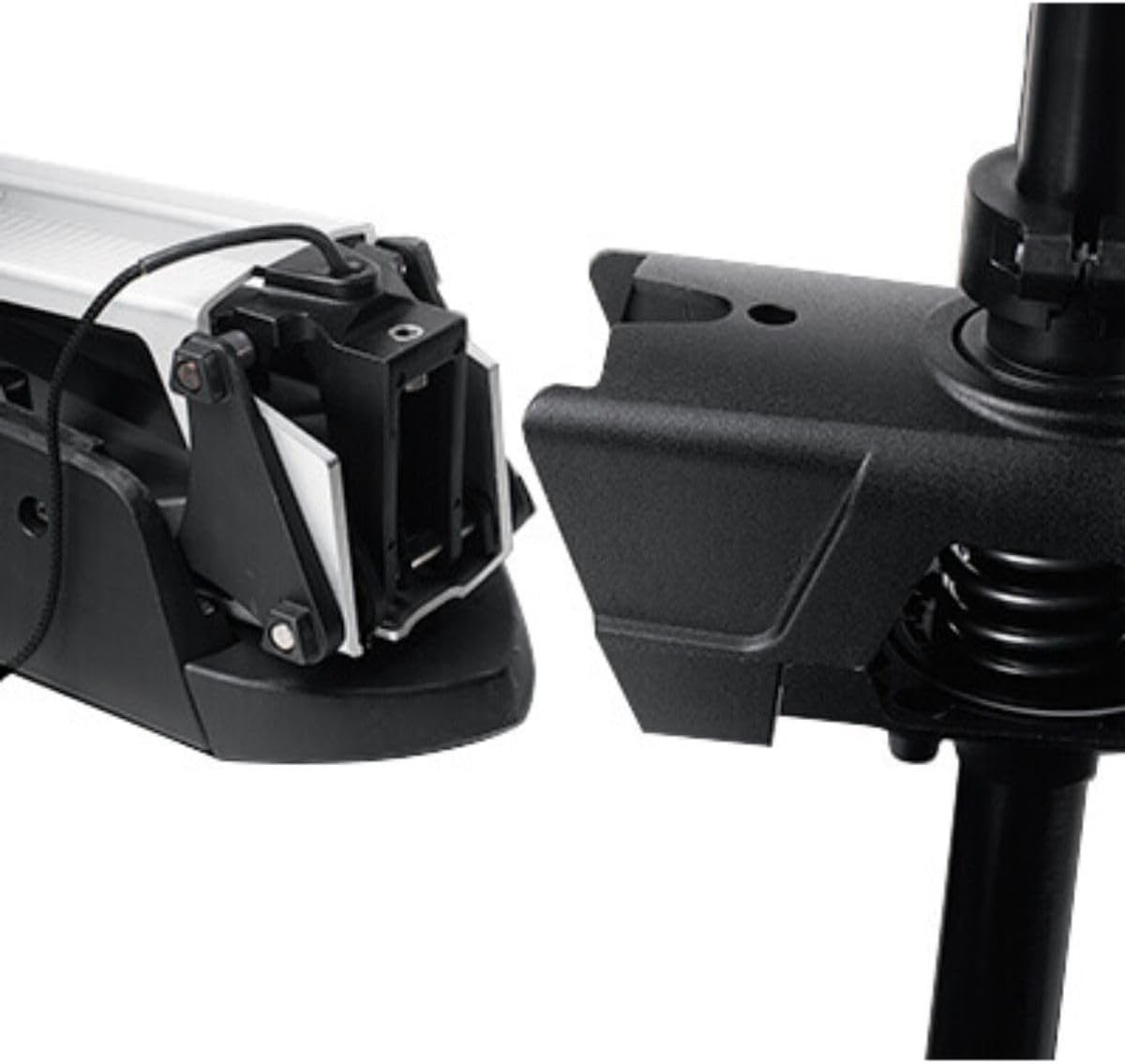 Minn Kota 1368677 Fortrex® Bow Mount Freshwater Trolling Motor, 112 lbs. Thrust, 45" Shaft, 36 Volts w/Dual Spectrum CHIRP