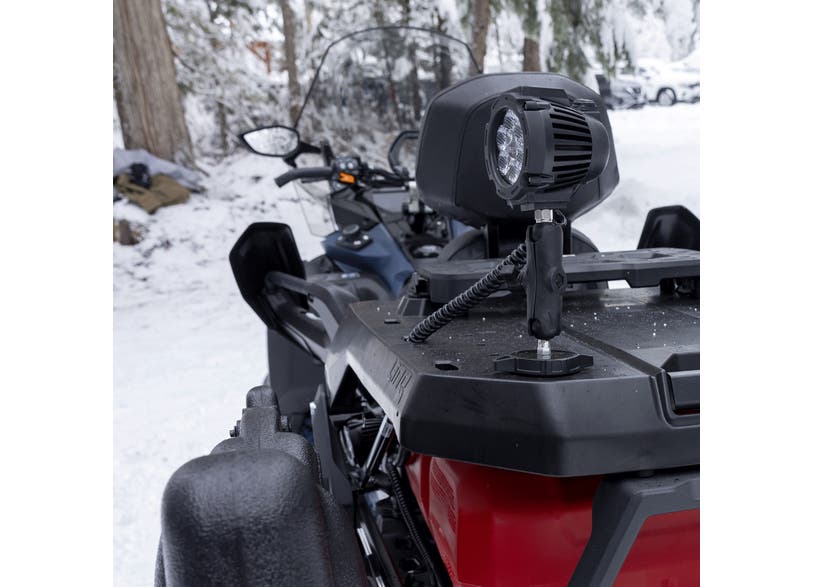 Ski-Doo LinQ auxiliary working light mounted on REV Gen5 cargo rack, 860202380