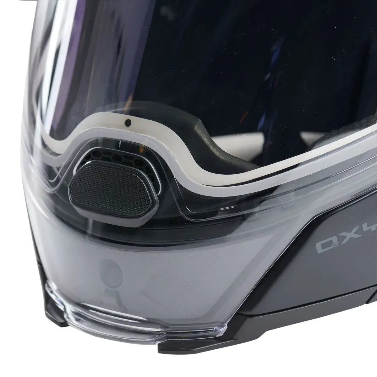 Oxygen flow heated helmet, close up on chin