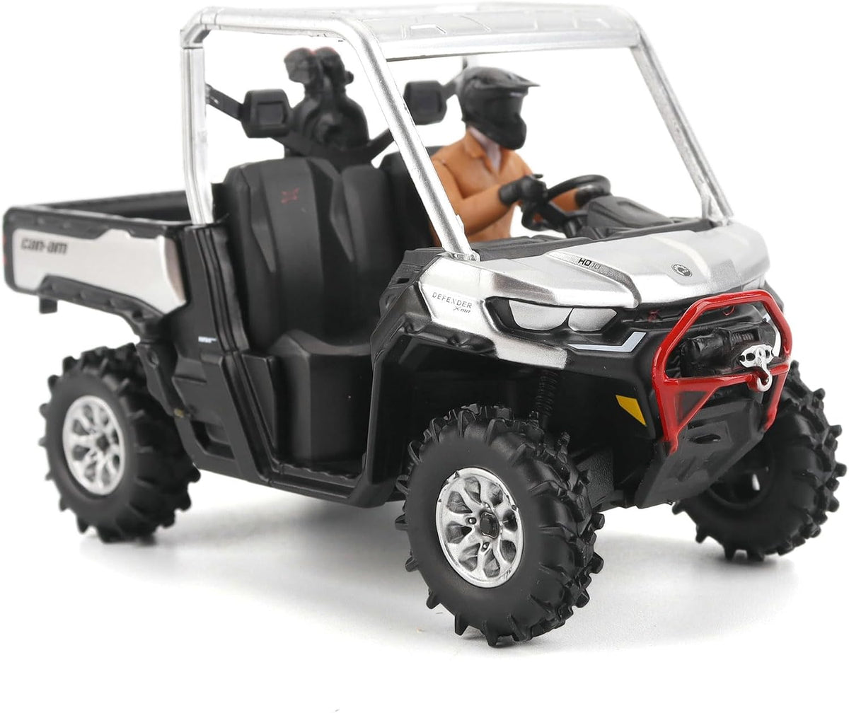 Diecast Masters Can-Am Defender X MR 1:32 diecast model in silver #60031, front three-quarter view showing red bumper and winch